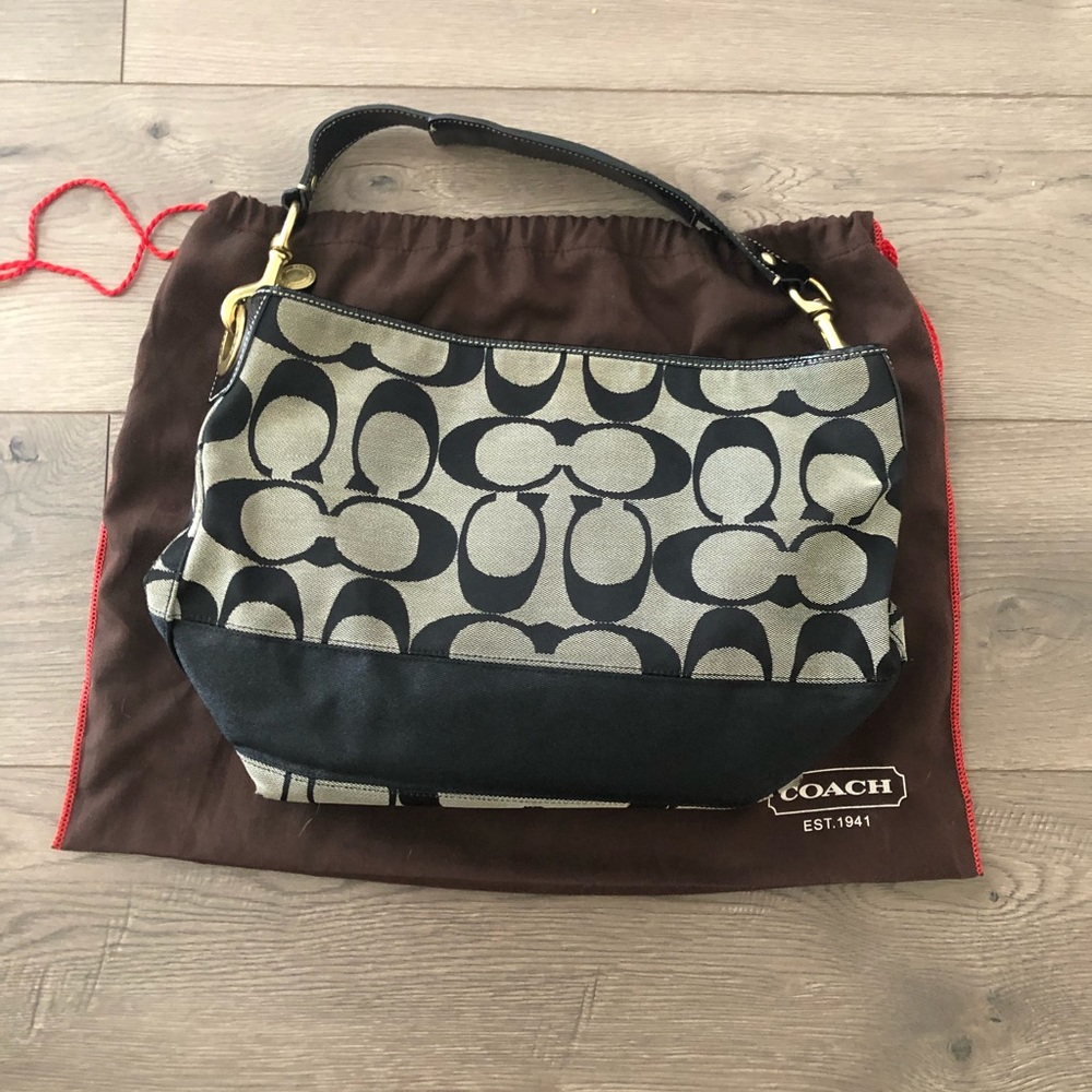 Authentic Vintage COACH Sig. Style Bag 10627